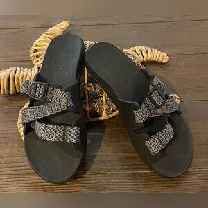 Chaco Men’s Slides w/ Geo Print Straps Size 11